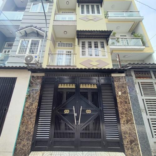 Nhà 2 tầng chiến lược, hẻm xe hơi, giá chỉ hơn 3 tỷ  - Nên sở hữu ngay!